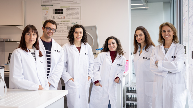 The Host-Microbiota Dynamics Laboratory has published an important scientific article highlighting how the interaction between microbiota and host genetics shapes immune responses in tumors.